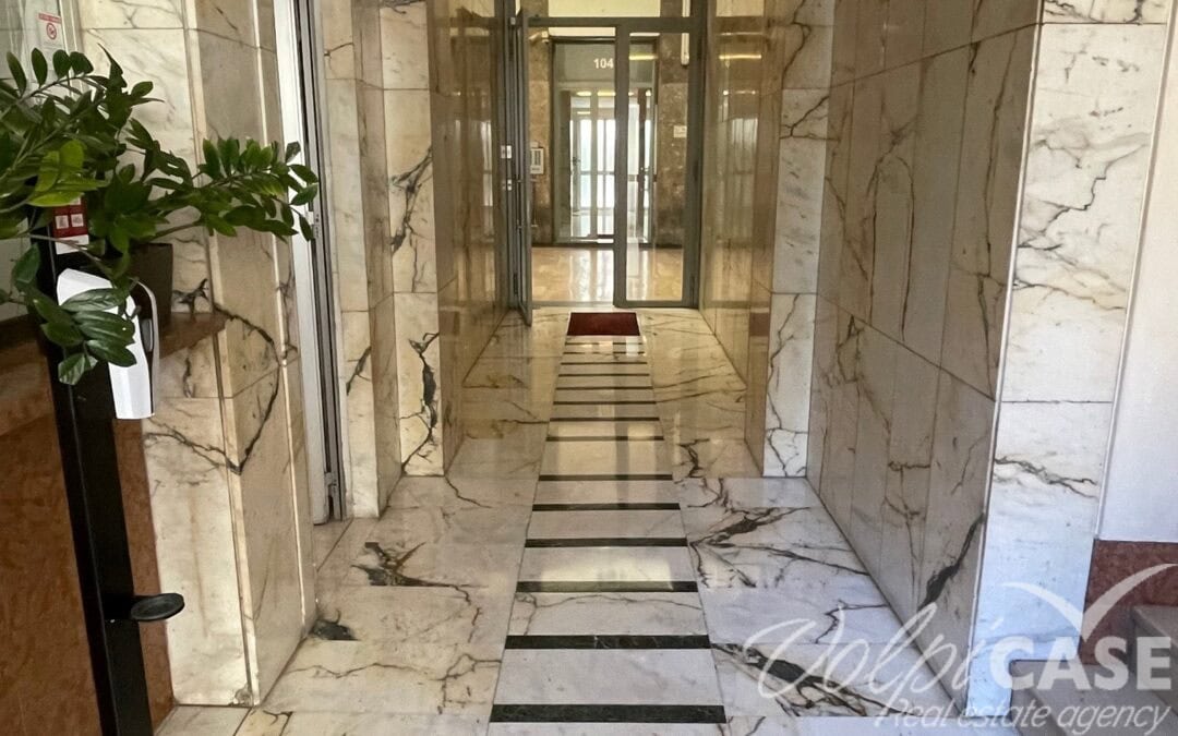 Monolocale arredato – Zona Garibaldi/Moscova